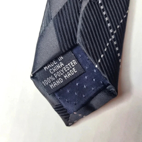 Umberto Frasi Men's Handmade Necktie - Picture 4 of 6